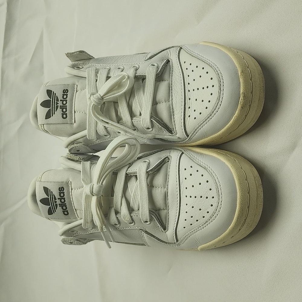 Adidas Athletic Shoes (unisex)